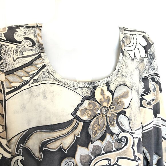 Top Story Stretch Tee Scoop Neck Muted Grey Taupe Beige Large Floral Print - Picture 5 of 8